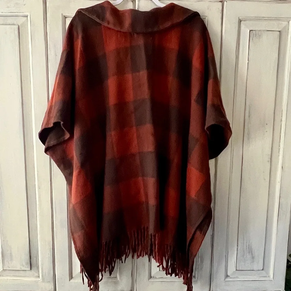 🟤MARC NEW YORK Oversized Plaid Fringe Poncho in Brick Red/Charcoal ONE SIZE - Picture 7 of 7
